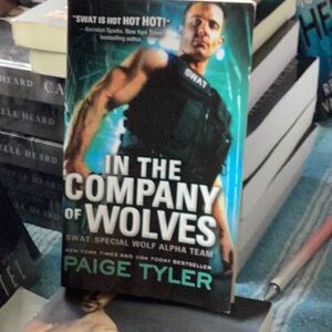 Swat leader of wolf shifters